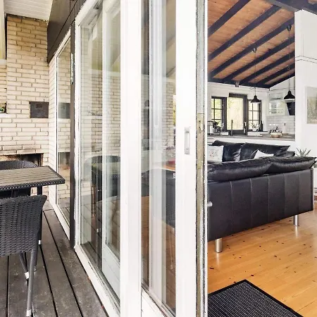 Modern Retreat In Marielyst - By Traum Ferienhaus