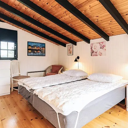 Modern Retreat In Marielyst Semesterbostad Bøtø By